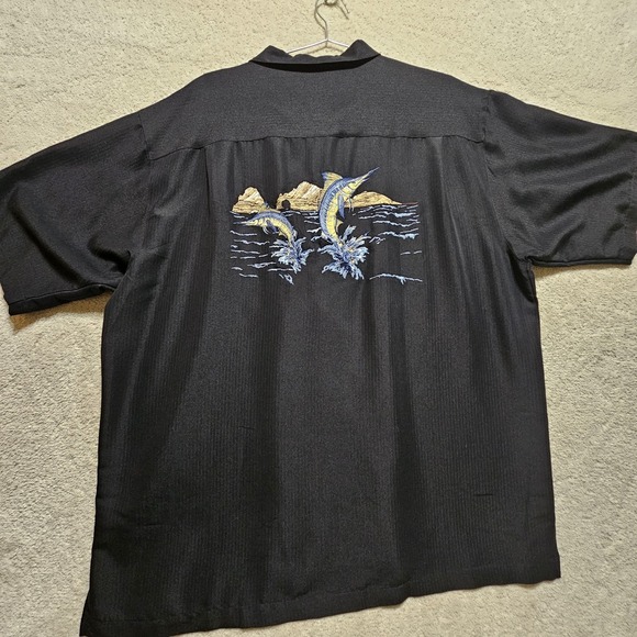 HOOK & TACKLE Men 2XL Black MARLIN Embroidered pocket and back Camp Shirt EUC - Picture 8 of 11